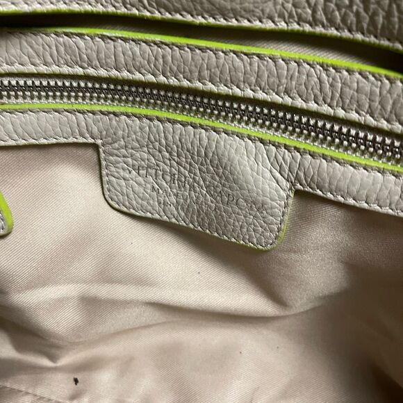 Vittoria Napoli Elegant Leather Cream XL Tote Bag with Green Accents - Picture 12 of 16